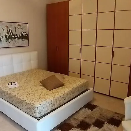 Lungomare 20 Mt Dal Mare Apartment Crotone