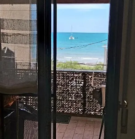 Lungomare 20 Mt Dal Mare Apartment Crotone