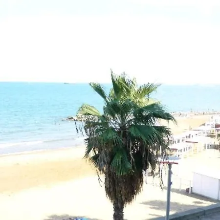 Lungomare 20 Mt Dal Mare * Crotone